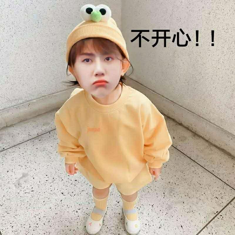 一博有条奇葩松紧带裤子？我所有的穿搭灵感都来源于创新。