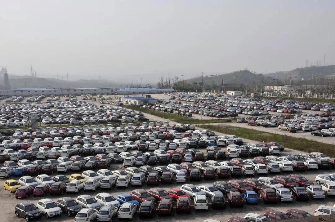 汽车市场怎么办：销量跌了八成，五招能否救市？