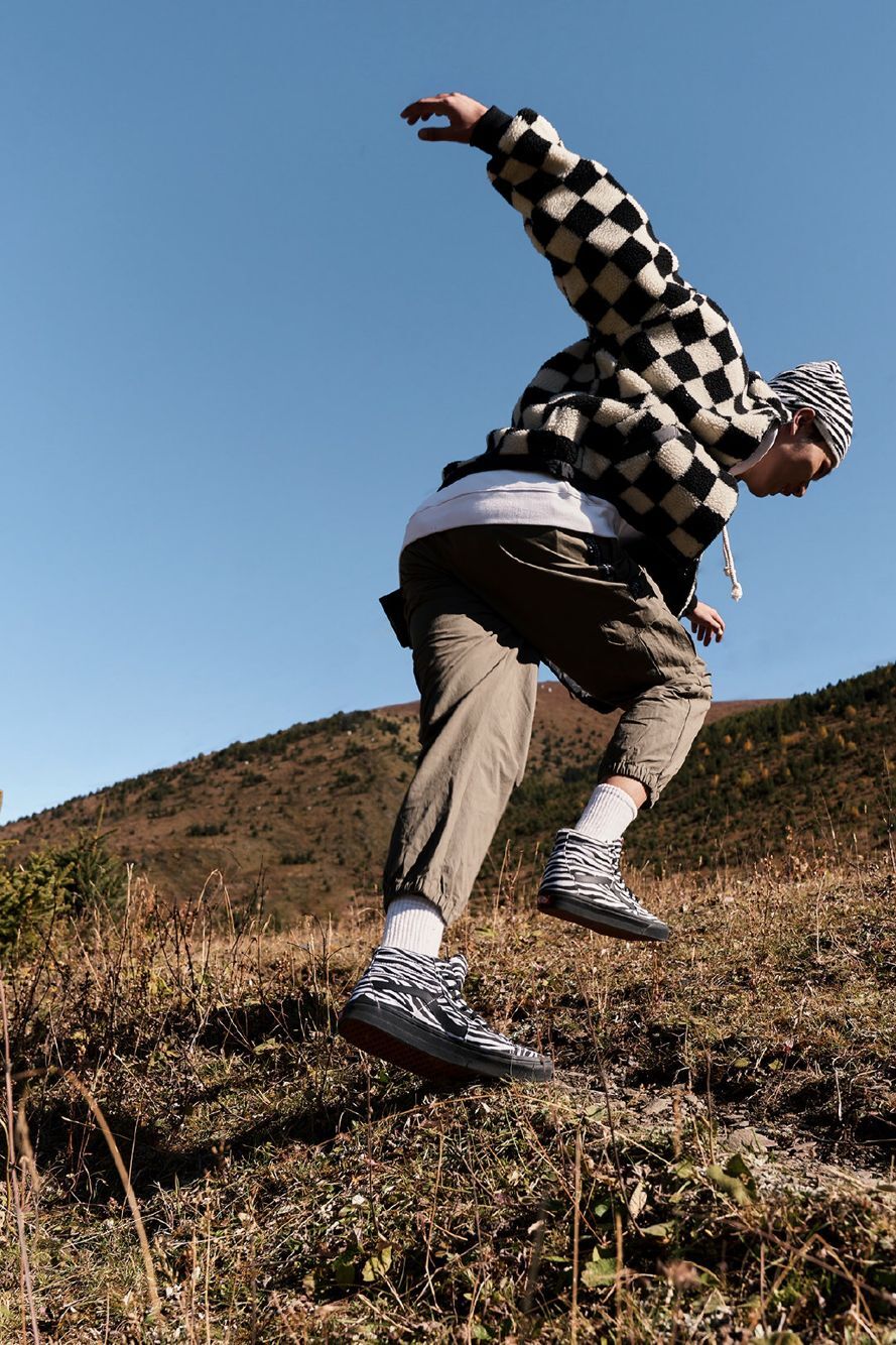 vans蓝色动物纹,vans棋盘格新年款