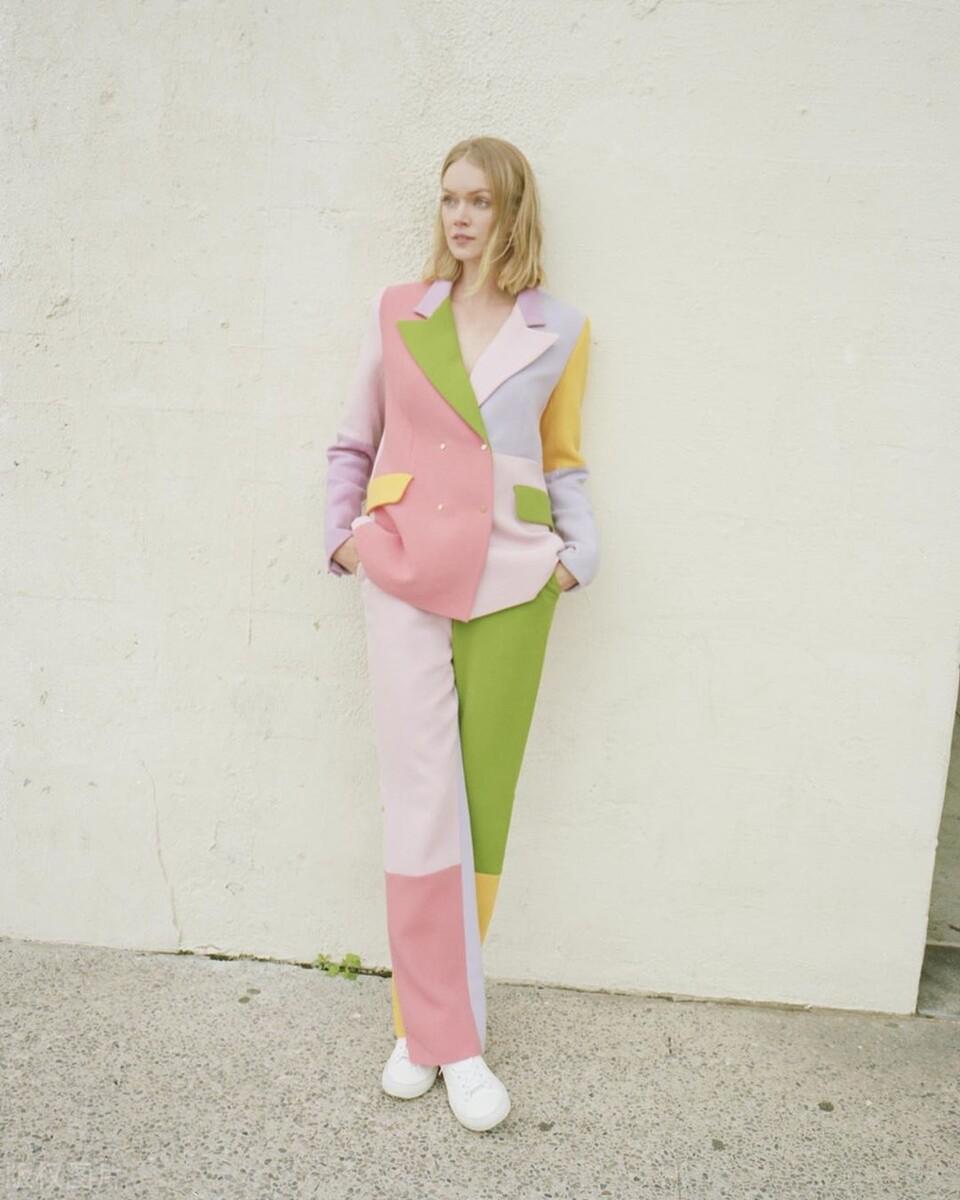 深绿撞色搭配高级感,撞色搭配满满都是高级感