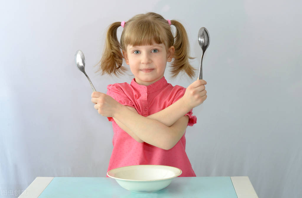 怎么纠正左撇子孩子用右手,孩子偶尔用左手是左撇子吗