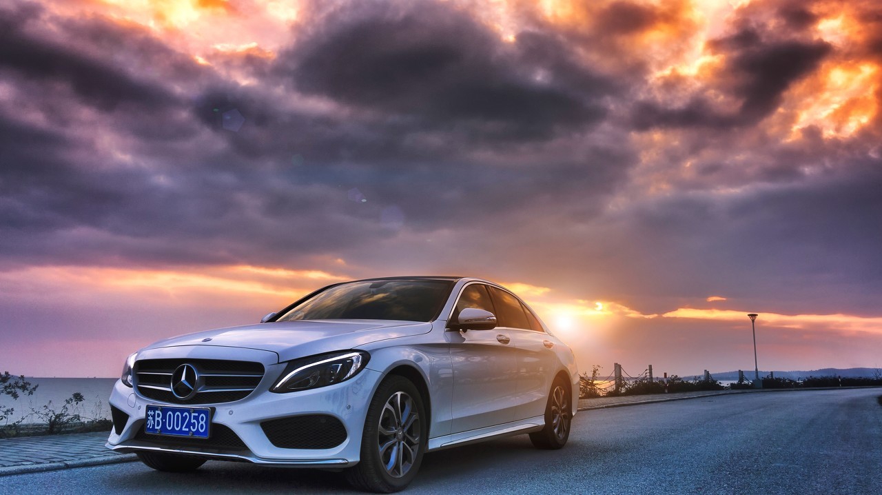 为什么奔驰E会卖的这么差？它的缺点很多吗？这5位车主来给你答案