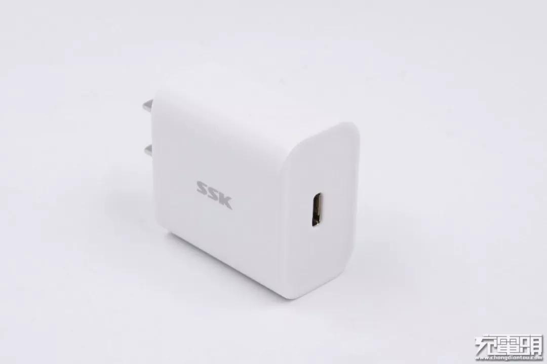 iphone13到底该不该买原装充电器,iphone13有没有充电器