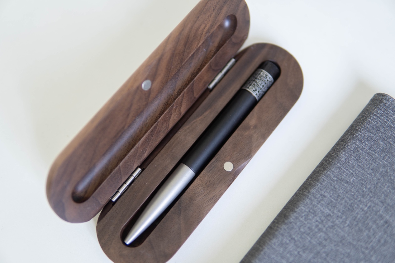 有小秘密也不慌，笔下文创指纹解锁笔记本上线小米有品