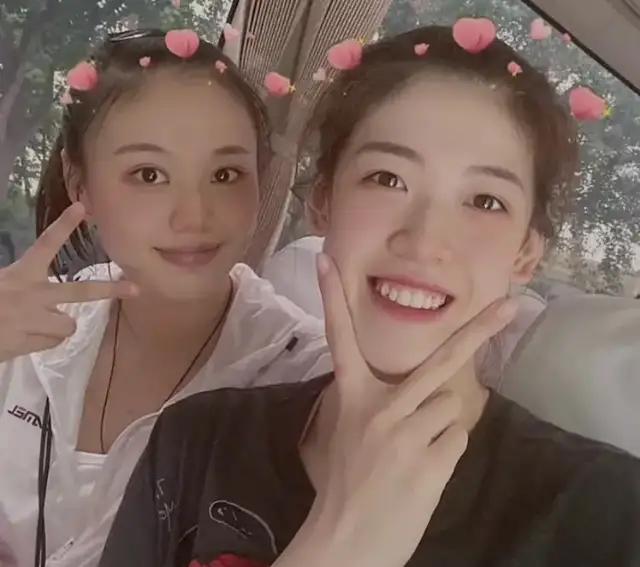 李盈莹张常宁姐妹情深,龚翔宇和李盈莹对决视频