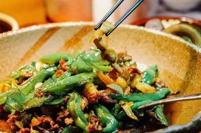 湖南长沙湘菜馆哪家比较好,长沙7号湘菜馆有名的菜坛子肉