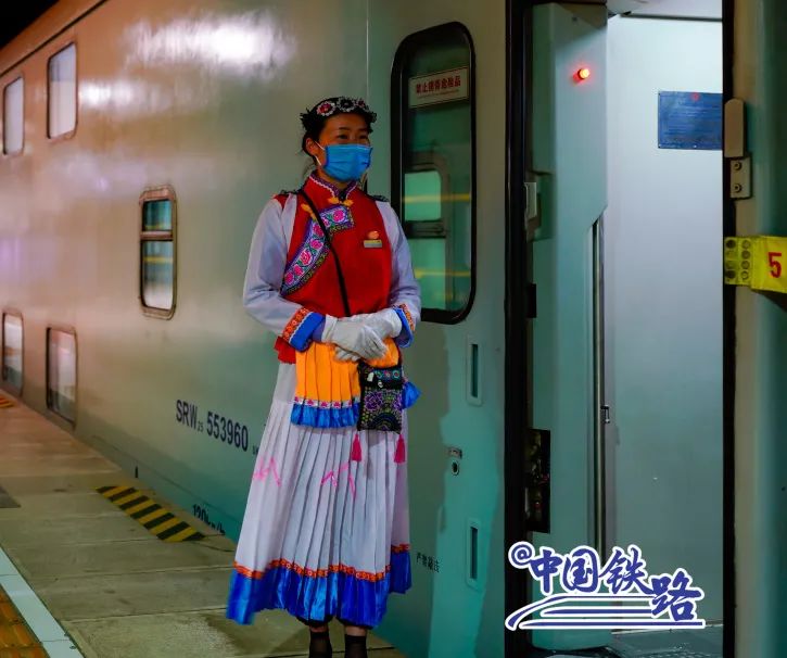 双层火车卧铺大床房西藏,双层火车卧铺大床房过夜