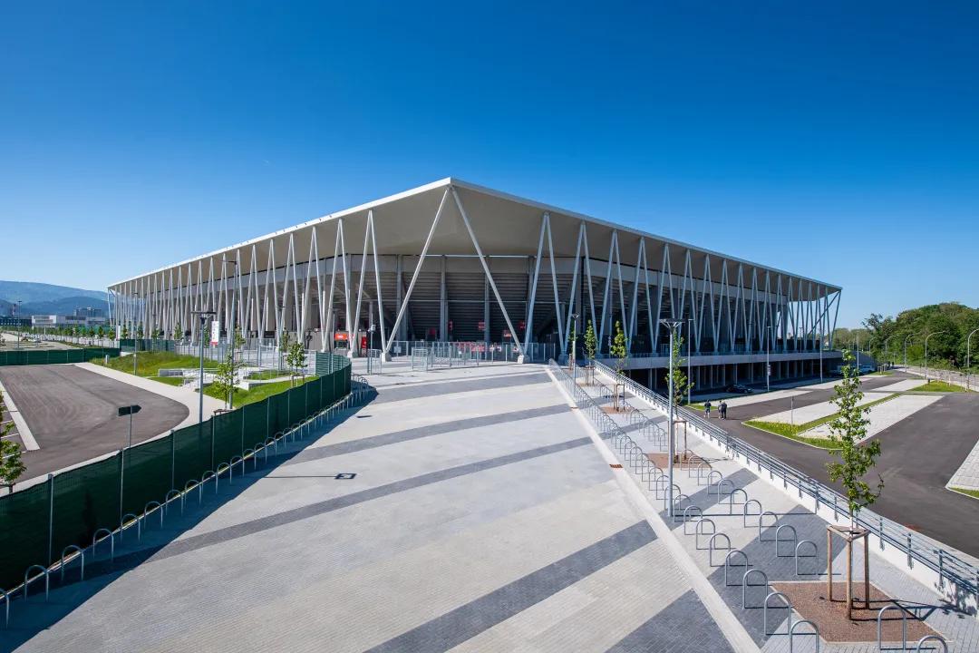 与地脉相契的建筑|德国弗莱堡欧罗巴公园足球场正式开放/HPP