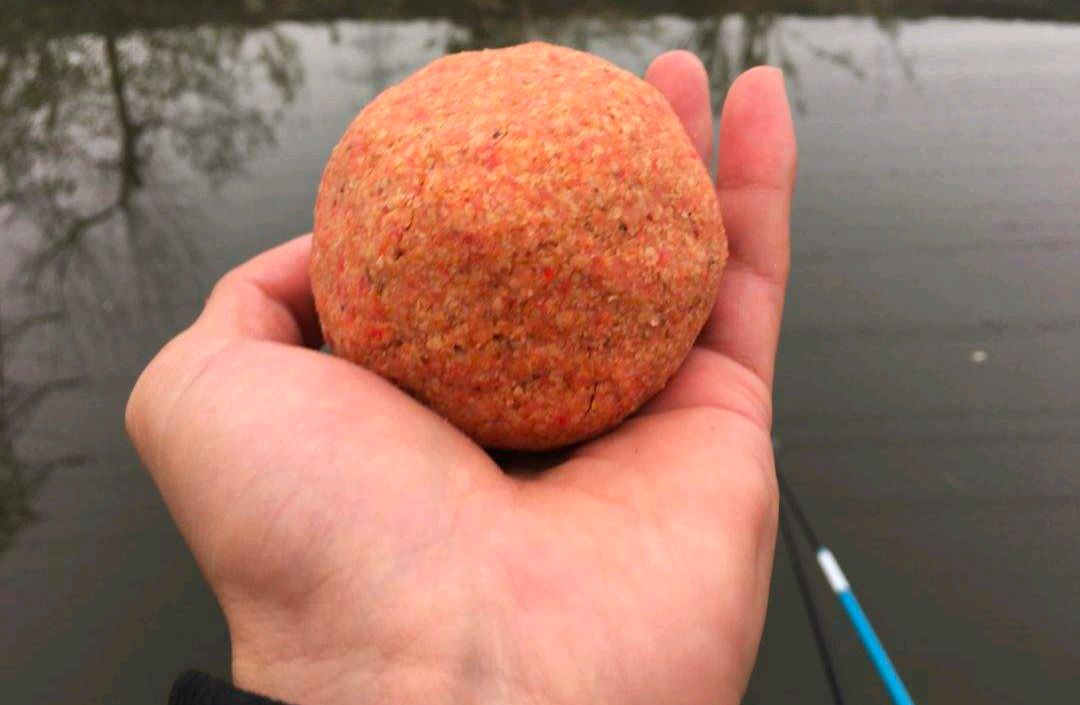 没有钓到鱼用什么饵料,野钓不知道开多少饵料开多了浪费