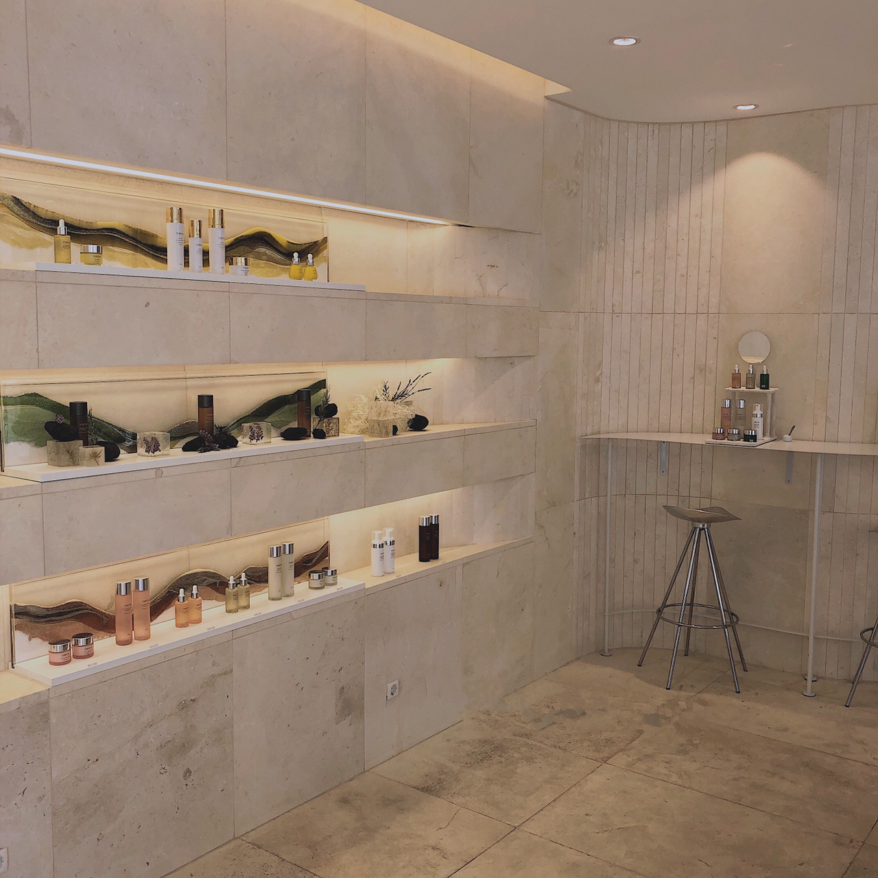 韩国女生护肤的正确方法,韩国女孩真正爱用护肤品