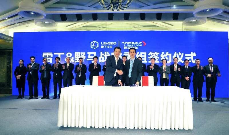 低速四轮双人老年人轻便电动车,四轮老年代步电动车最新政策