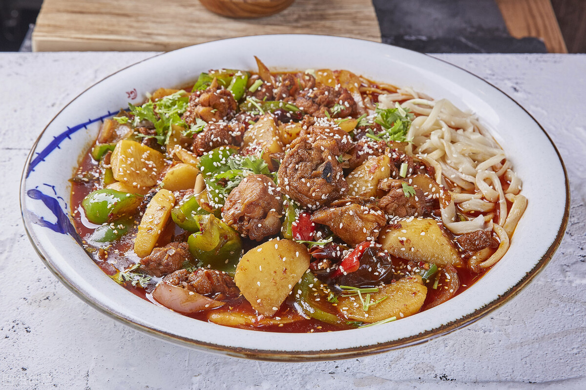 人均15元回头率高达98%,这家摇滚炒鸡河南人究竟有多爱