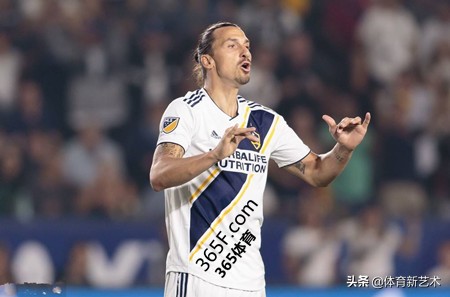 伊布原地转身视频,伊布最新足球集锦