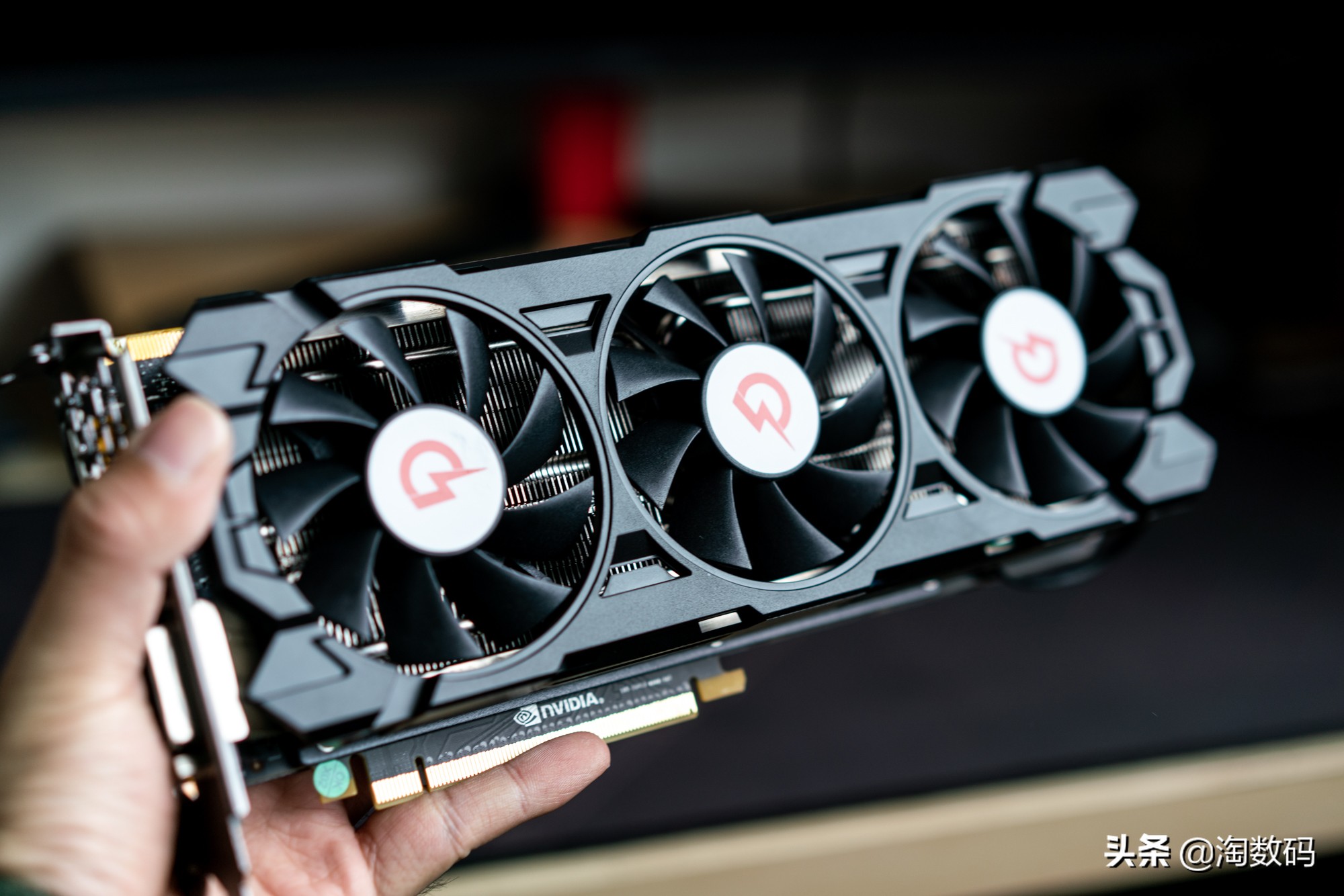 10606g新款鲁大师显卡跑分7w,gtx1080跑分鲁大师