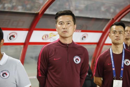 肇俊哲为辽足献上32年生涯的爱,肇俊哲爱新觉罗后裔