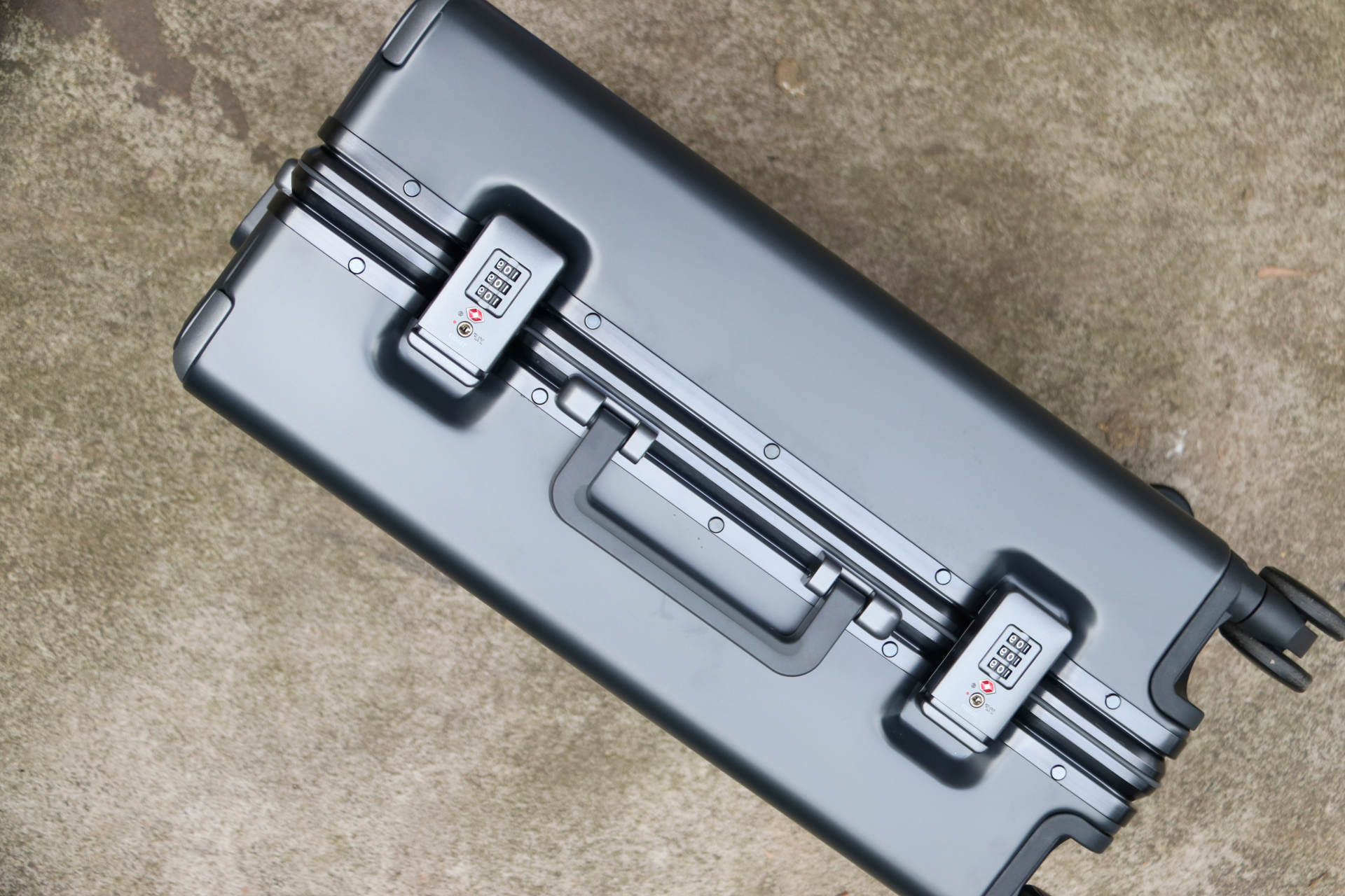 地平线8号level8双肩包测评299,地平线8号level820英寸行李箱价格