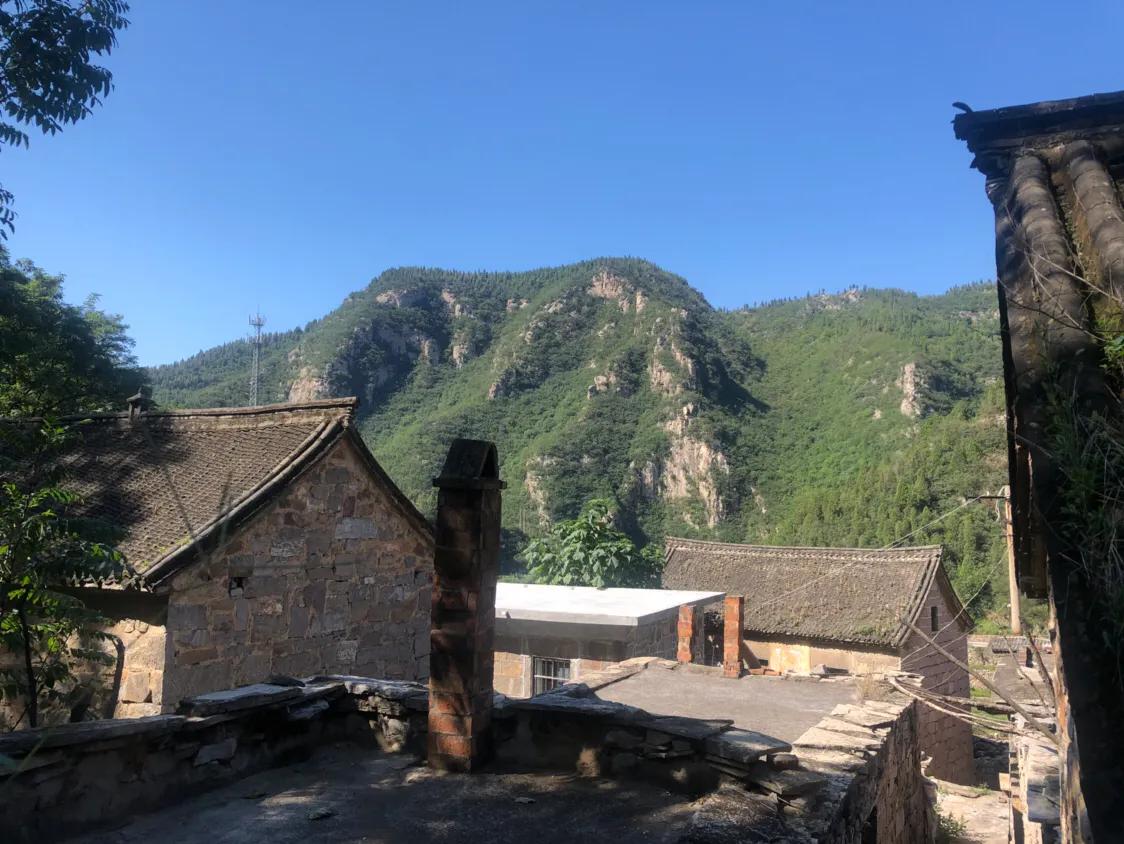 走进太行山深处山村,走进古老的石头村