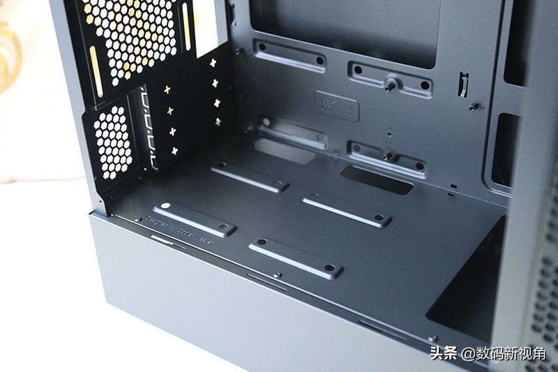 大牛拉小车的三轮摩托,大牛拉汽车视频