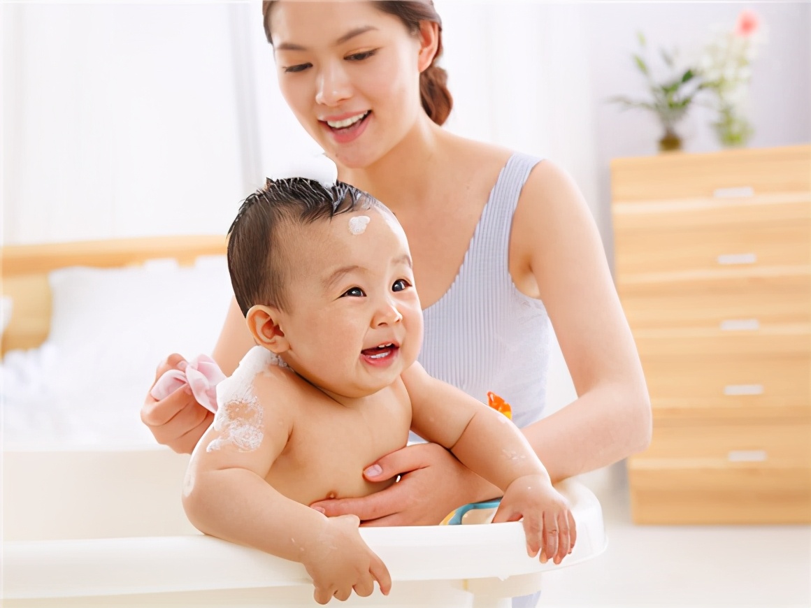 宝宝频繁清洁有什么坏处,宝宝哪个部位不能频繁清洗