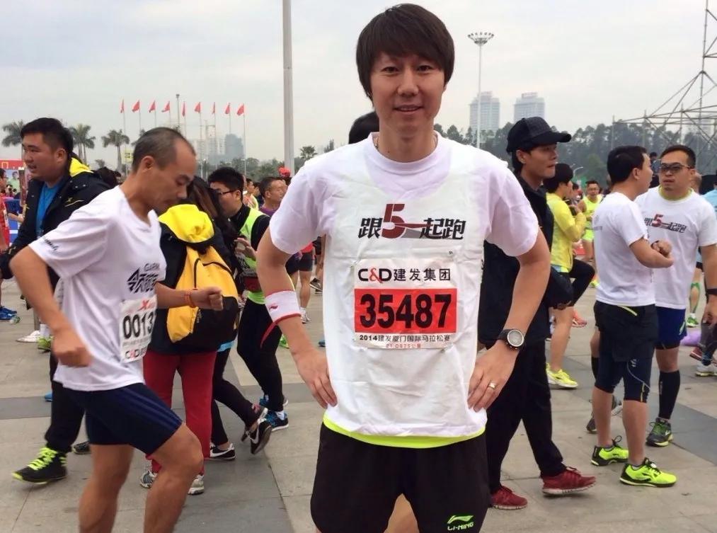 李铁国足搞笑训练,国足主帅李铁谈对阵