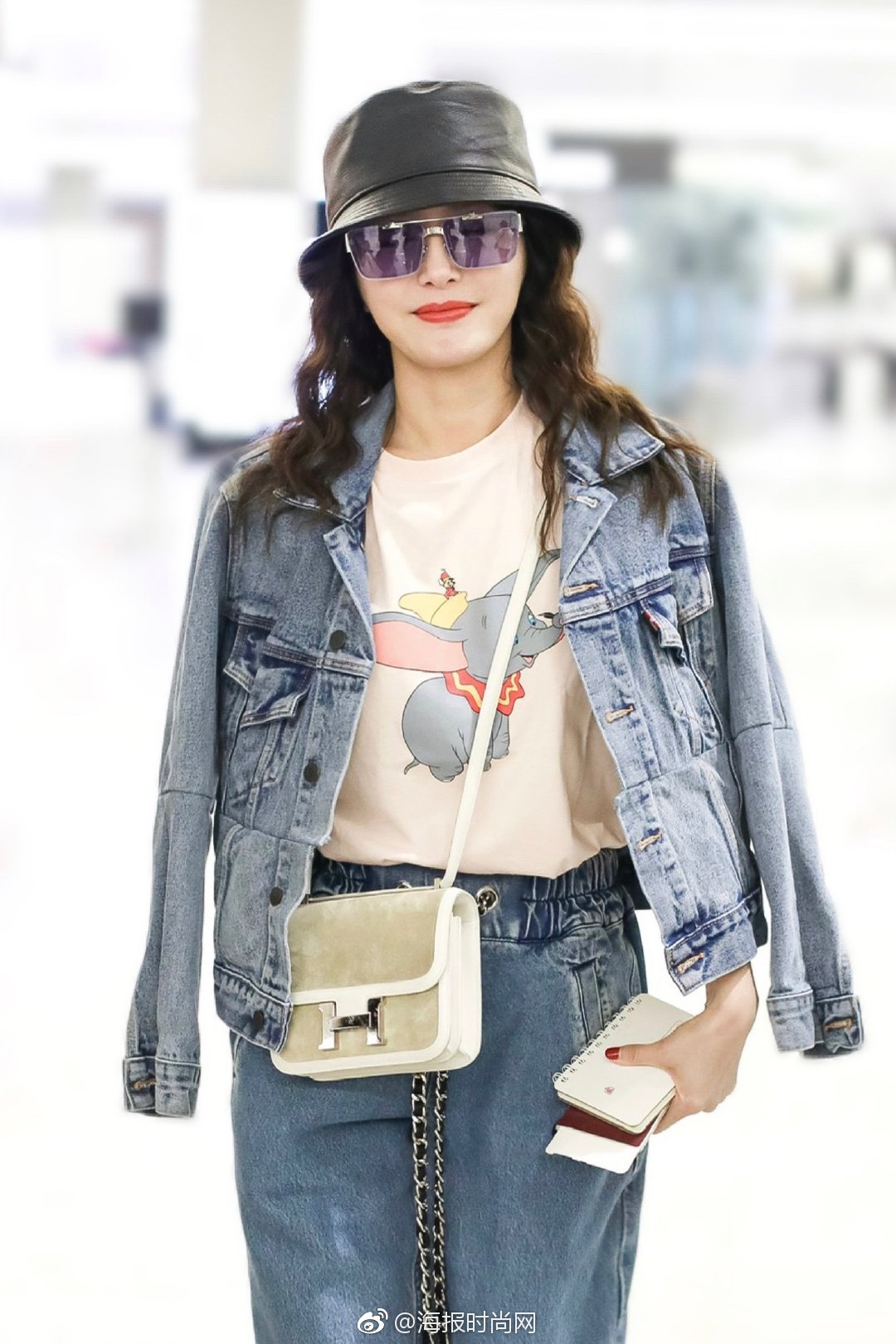 优衣库与kaws联名t恤 (优衣库kaws联名t恤图片)