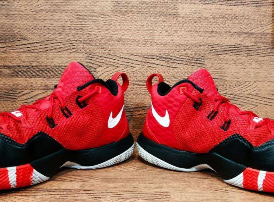 这就是你想要的球鞋“踩屎感”？缓震科技哪家强，弹软轻盈助飞翔