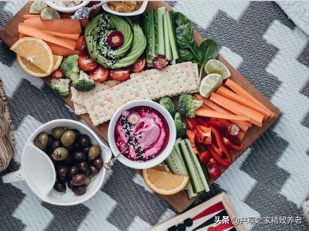 年轻人老年斑怎么处理,有老年斑在手面子上是怎么回事