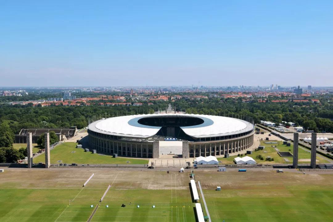 体育场和足球场的区别,体育场和体育馆对比图