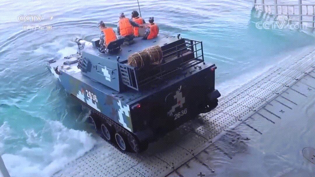 两栖攻击舰为何命名海南舰,中国海军航母两栖攻击舰总览图