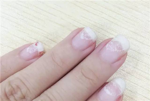 那些看起来很简单实际很难的美甲,有些人看起来很精致其实很穷