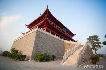 一座城一首诗一幅画,一座城一首诗视频