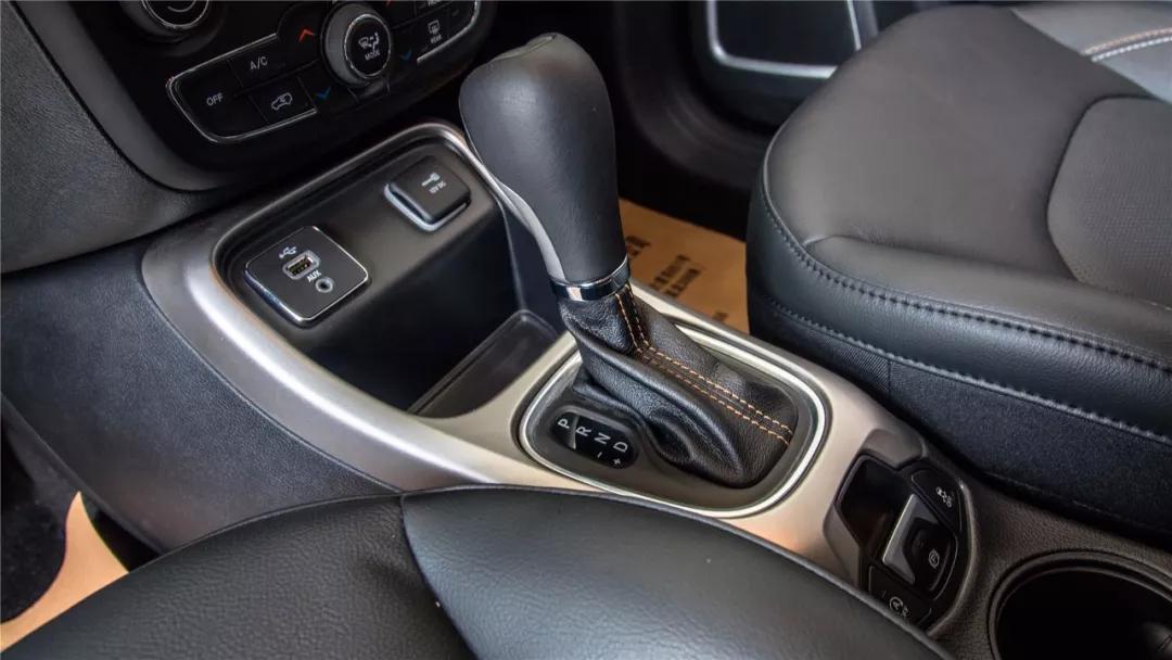 21款广汽菲克jeep指南者试驾,广汽菲克jeep17款指南者