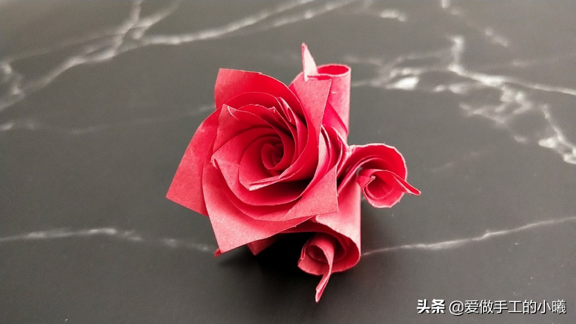 玫瑰花折纸图解,玫瑰花千纸鹤折纸图解