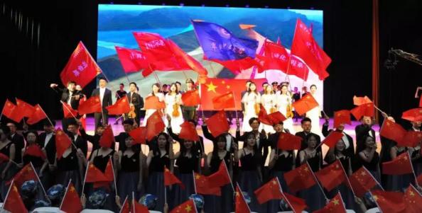 华北电力大学新生开学第一课：奋斗的青春最美丽