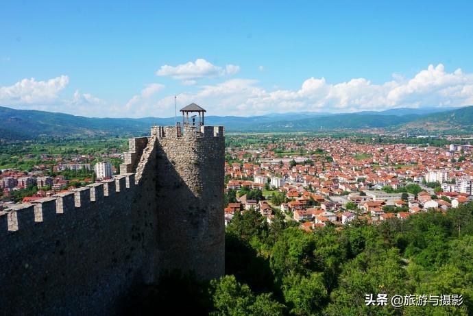 5万多人口的古城：安守一个“淡水海”，尽享一片“深邃蓝”