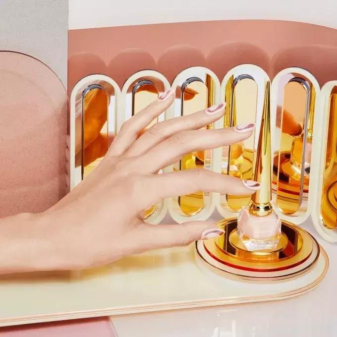 新品：纪梵希推出2019年情人节限量版口红