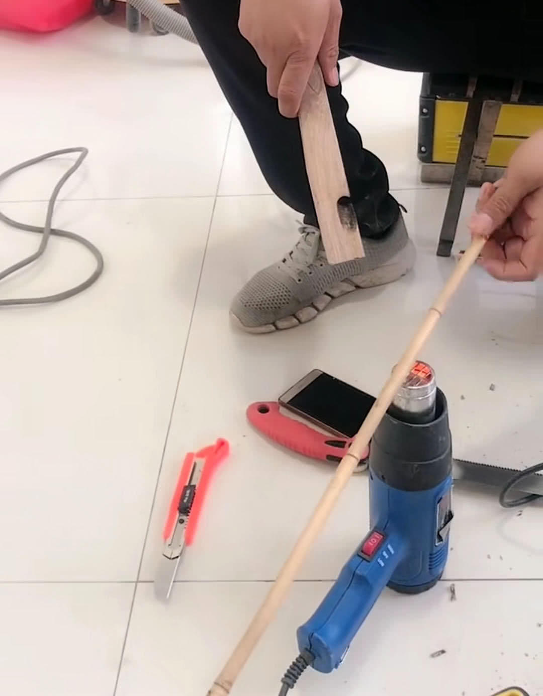 自己动手制作竹竿钓鱼,如何制作简易竹竿钓鱼