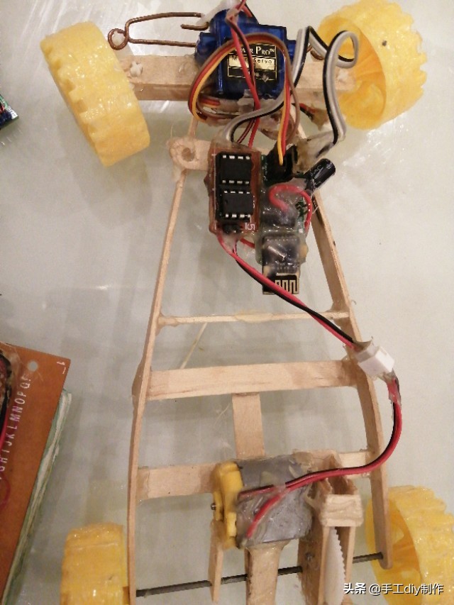 鐖辫悵鑾夐仴鎺у櫒鏁欑▼ (鐚粰鐖变附涓濈殑鐜╁叿鏁欑▼)