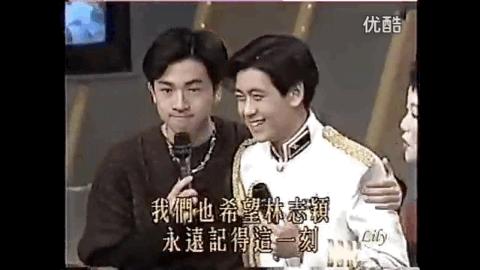 致我们逝去的童年往事只能回味,致我们逝去的童年时光一去不复返