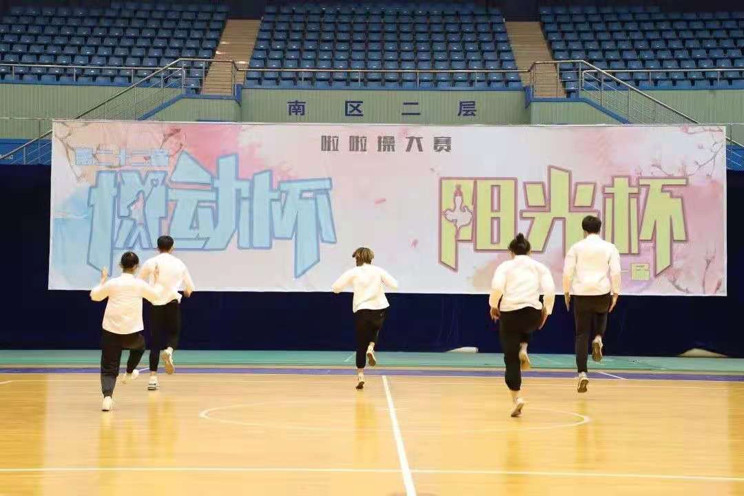 五月动起来图片,五月动起来舞蹈视频