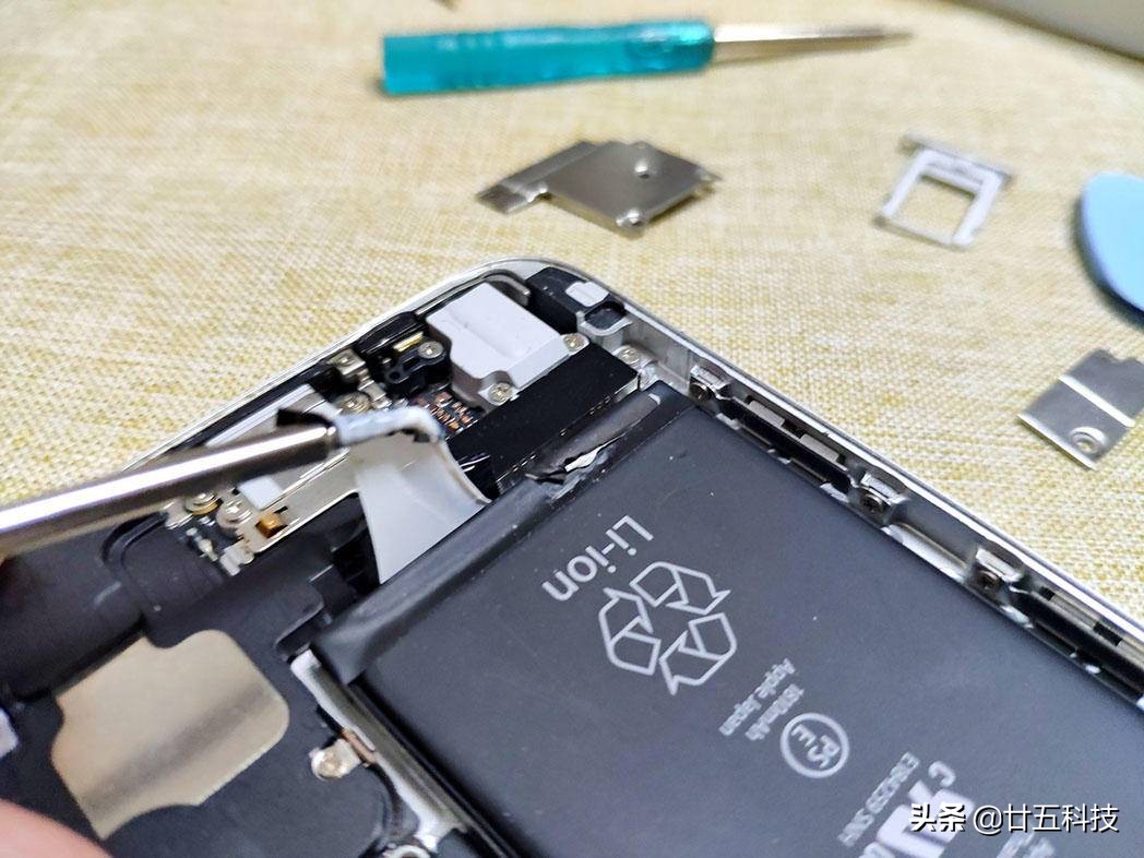 苹果手机换的电池掉电快怎么办,苹果手机掉电快是不是要换电池了