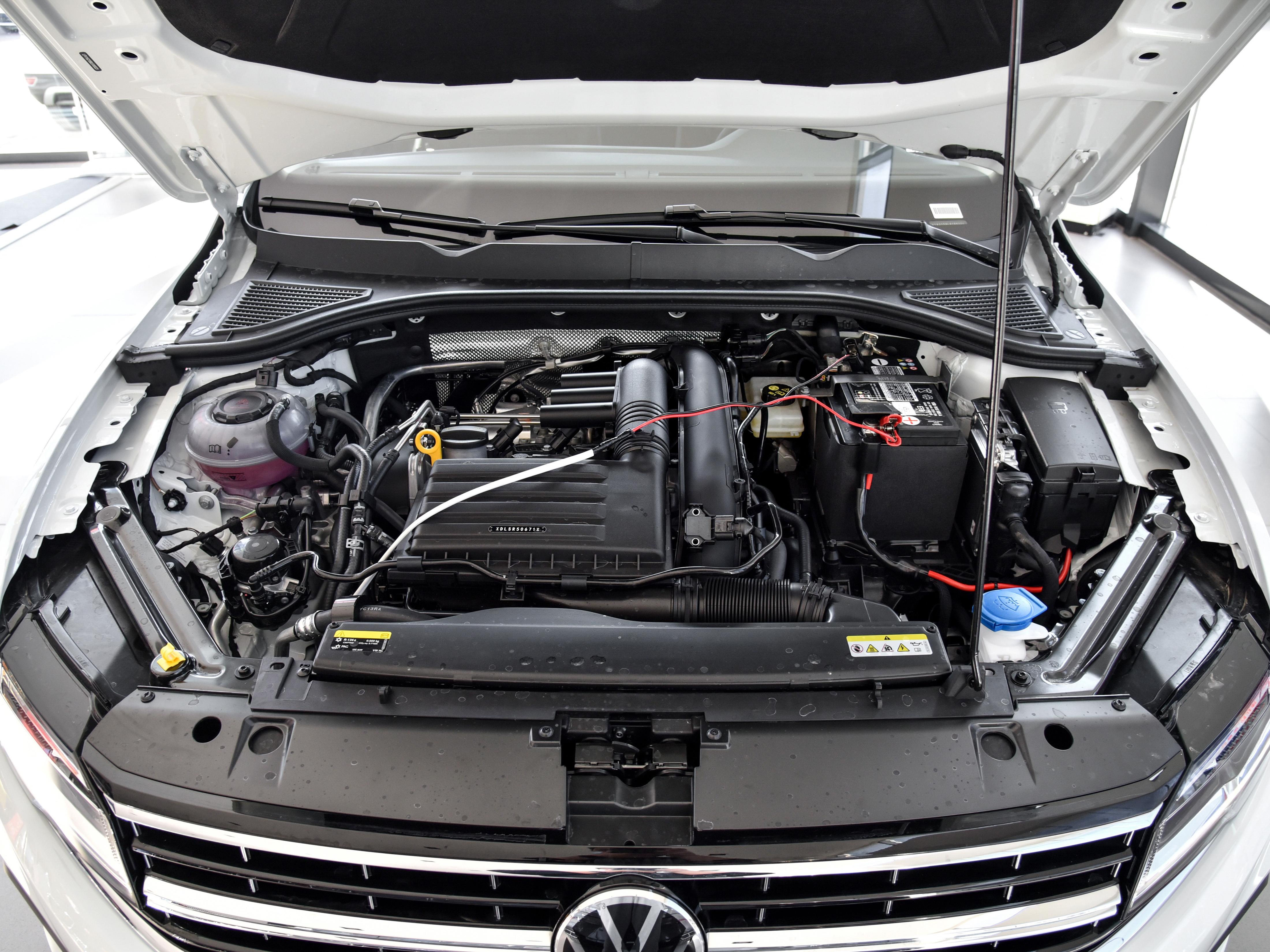 宝来1.5t2024款朗逸1.5t选哪个,朗逸同价位的国产车