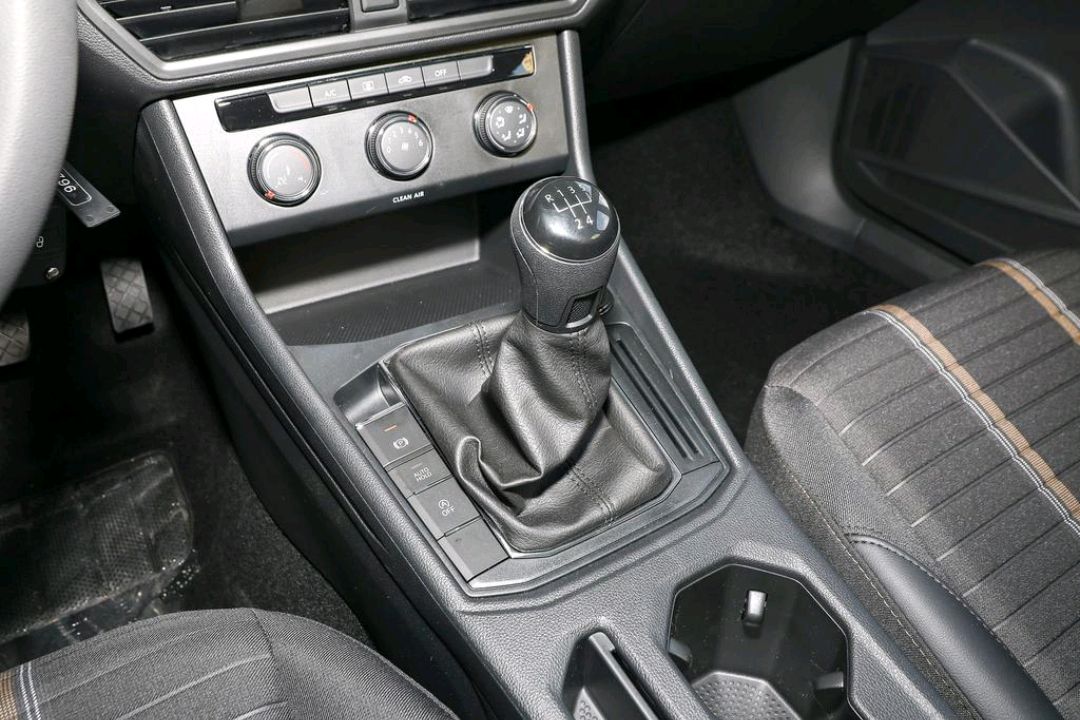 朗逸plus1.5l自动舒适版油耗实测,2011大众朗逸自动1.4t百公里油耗