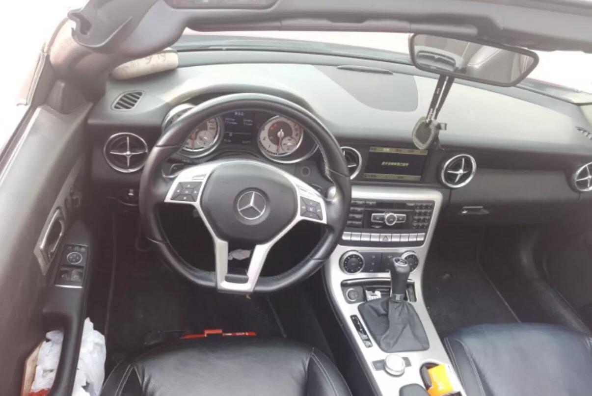 奔驰slk200二手2015款值得买吗,11年奔驰slk200二手价格