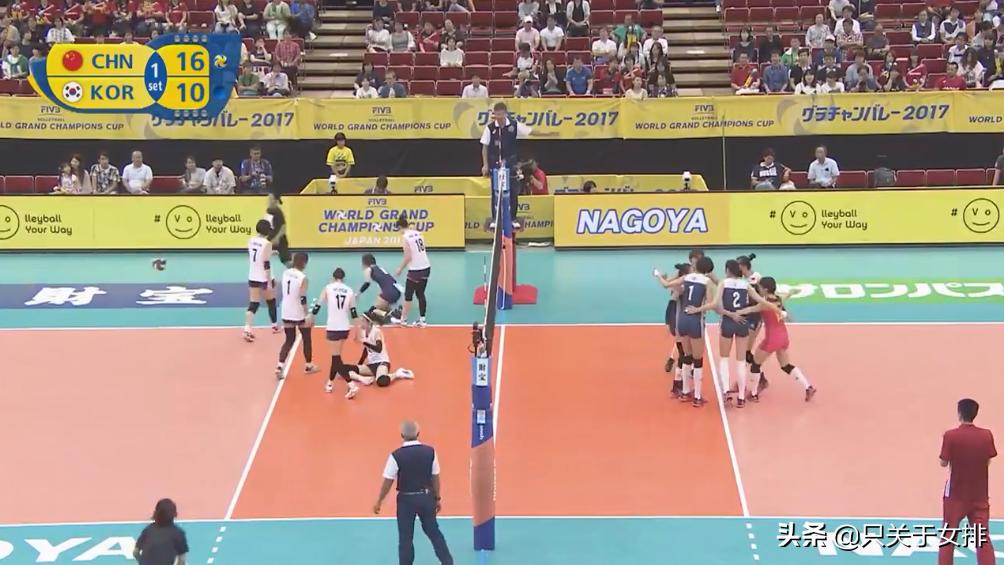 女排连续发球得分,朱婷连发三球中国女排惊天逆转