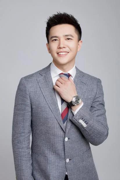 厦门眼科中心明星摘镜,央视记者探访厦门