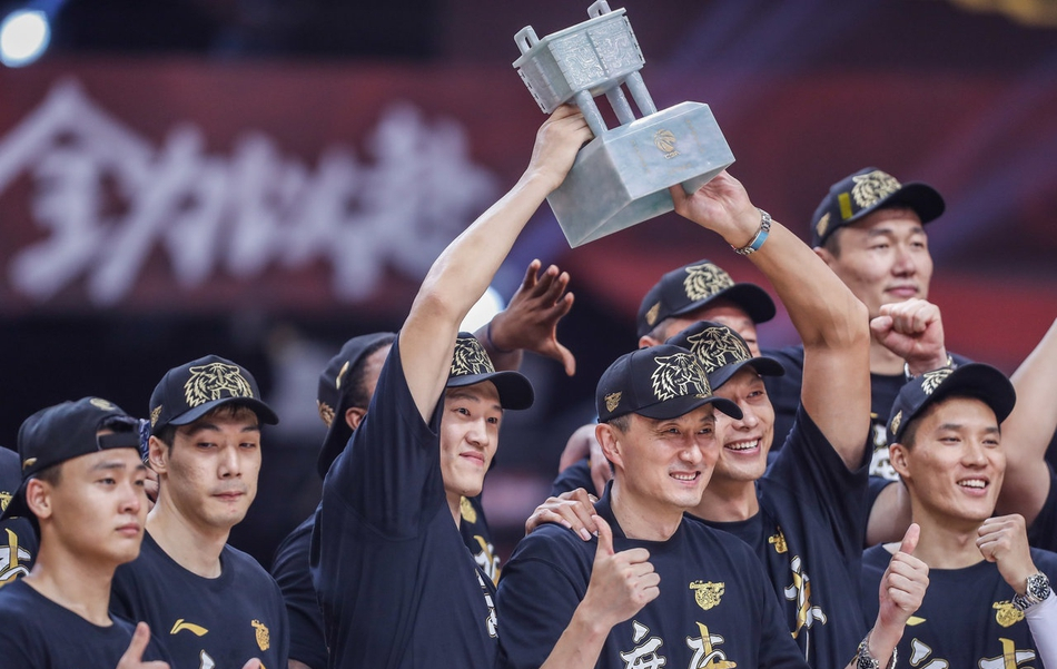 威姆斯离队广东队,杜锋谈威姆斯状态