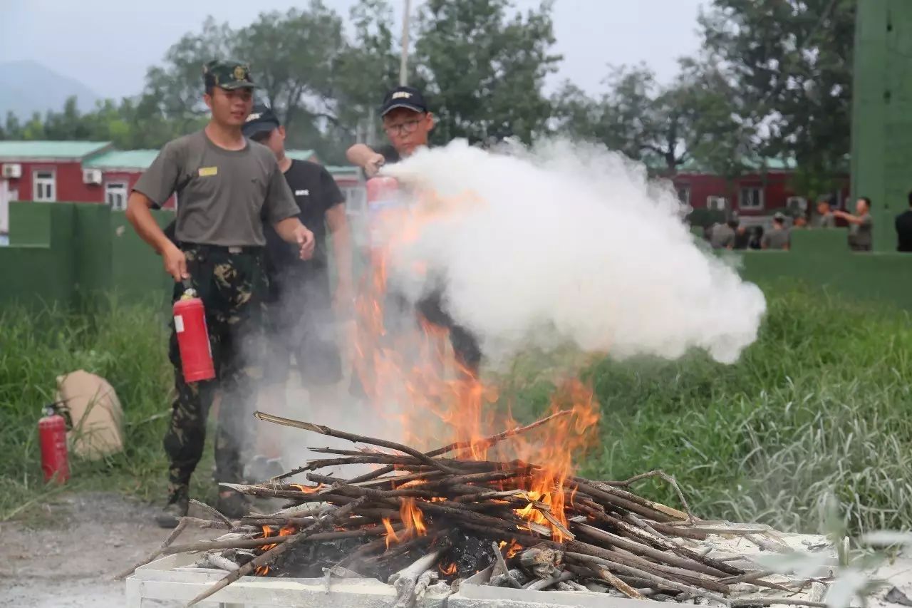 小硬汉青少年军事夏令营,军事夏令营军事五项教案