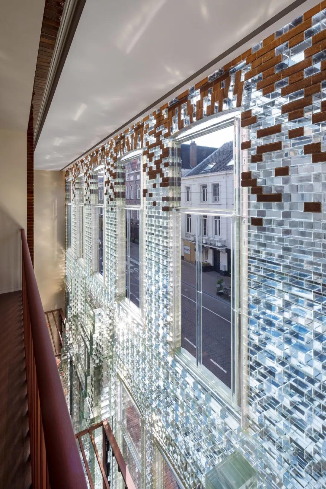 lv在荷兰大概多少钱,lv在伦敦新店设计