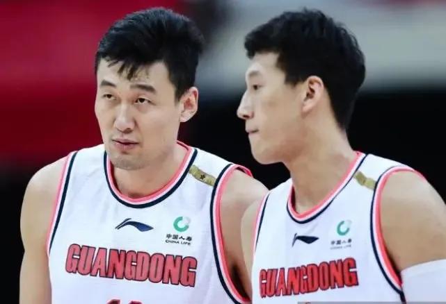 来了，万圣伟战苏伟，挨骂四人组爆发，广东以练兵为主